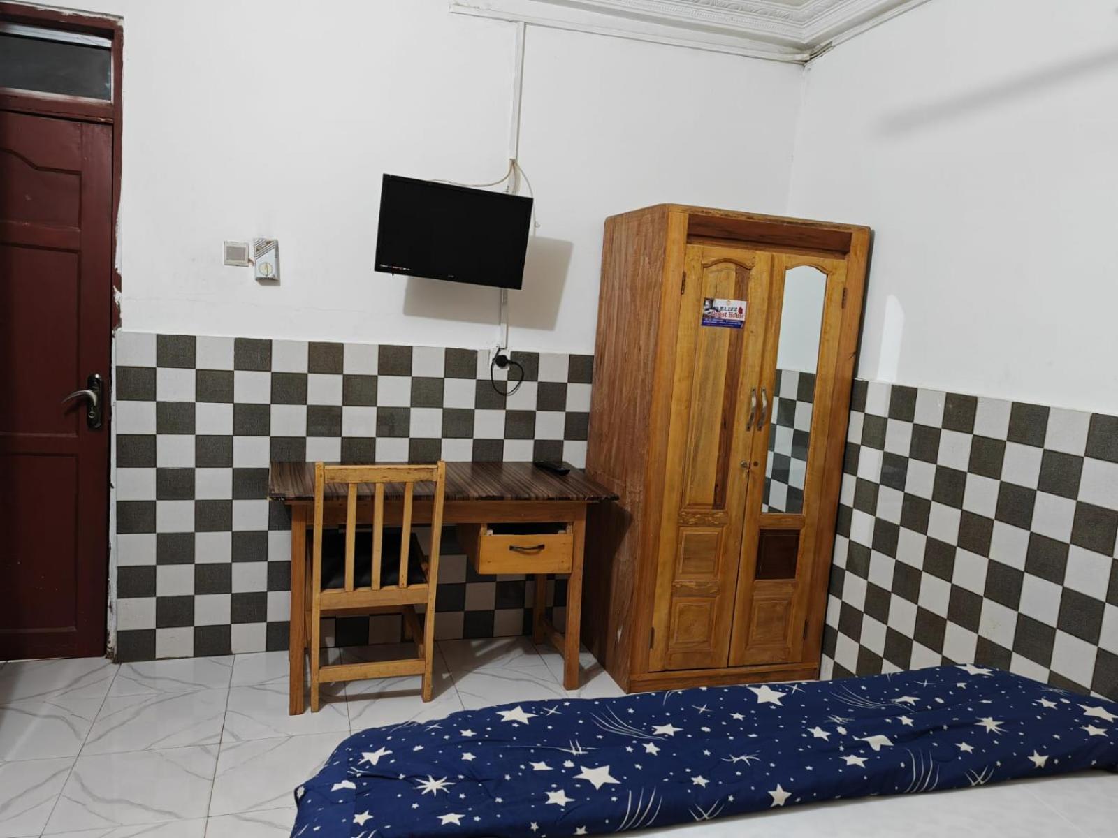 Elizz Guest House Janman Экстерьер фото