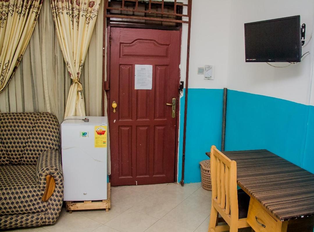 Elizz Guest House Janman Экстерьер фото